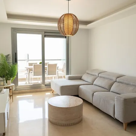Апартаменти Sena Three Bedroom Deluxe Penthouse By Aqua *